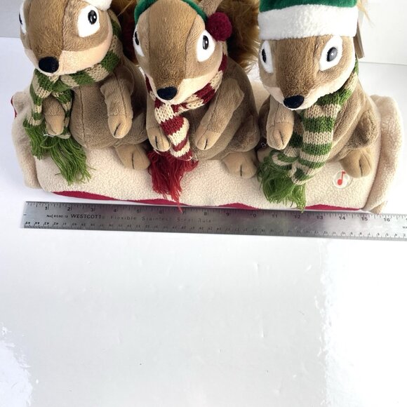 Vtg Singing Christmas Chipmunks Plush Carlton Cards Animatronic Squirrel Singer - Picture 17 of 17